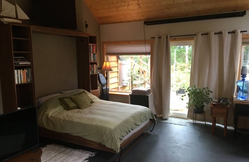 Denman Island Bed & Breakfast | Denman Island Hobby Farm B&B