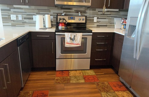 Uptown Apartment | Denver 1BR Apt with Amazing balcony views pool, jacuzzi and fitness center