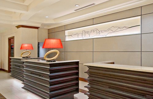 Aurora Hotel | Denver Airport Marriott at Gateway Park