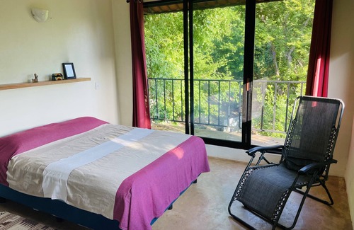Salchi House | Departamento Completo con Vista al Jardín y a 5 Minutos de la Playa