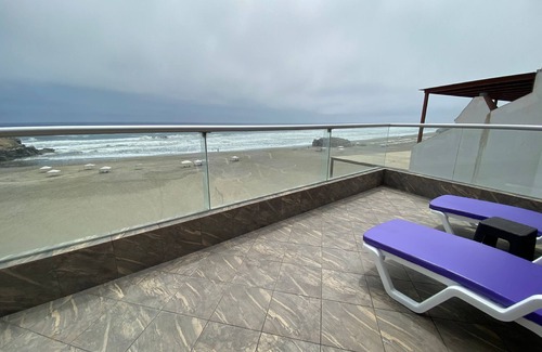 Cerro Azul House | Departamento Dúplex Frente al Mar, Ubicado en Playa Los Delfines, Cerro Azul