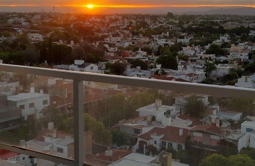 Cordoba Apartment | Departamento Montevideo Gran Vista y Ubicación con Parking Para 4 Personas