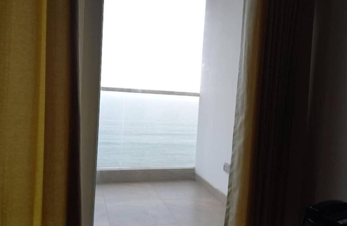 La Luz Apartment | Departamento en Magdalena Frente al mar con Balcón