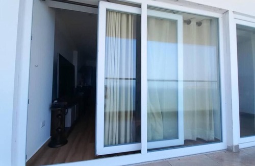 La Luz Apartment | Departamento en Magdalena Frente al mar con Balcón