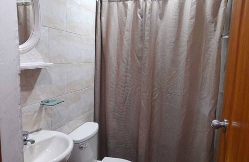 Santiago de Surco Apartment | Departamento en 3 er Piso con Vista a Jardin