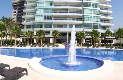 Costera Acapulco Apartment | Departamentos de lujo con playa