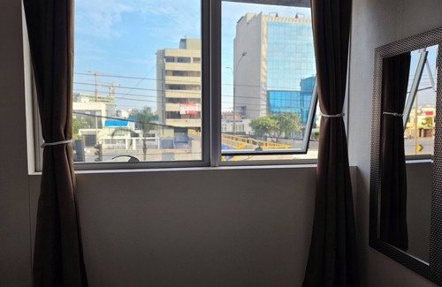 Corpac Apartment | Dept. Central, safe, minutes from San Isidro, San Borja, Miraflores and Lima.