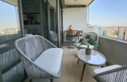 Apoquindo Apartment | Depto Premium a pasos del Parque Arauco con aire acondicionado