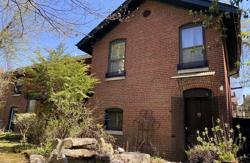 Old Louisville House | Derby Week Historic Carriage House 0.3 miles,5 mins from Churchill Downs