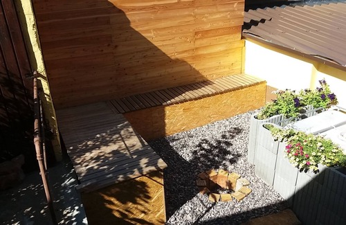 Dernbach House | Dernbach sunrise, idyllic holiday home with private courtyard
