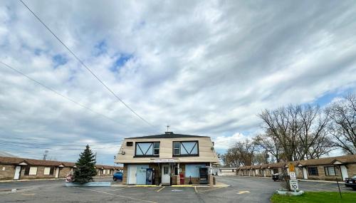 Des Plaines Hotel | Des Plaines Motel By OYO O'Hare Airport Chicago