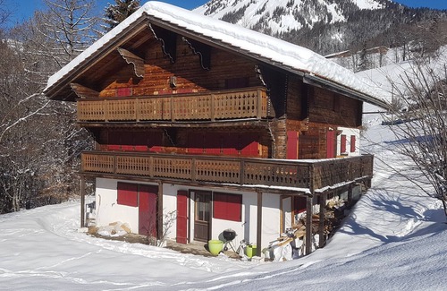 Ormont-Dessous Apartment | Des Vacances au Calme au Cœur des Alpes Vaudoises Dans un Chalet Ancien de 1646
