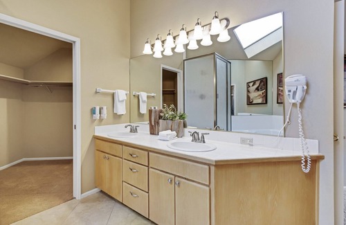 Century West Condo | Deschutes River view from private deck with hot tub & close to Bend activities