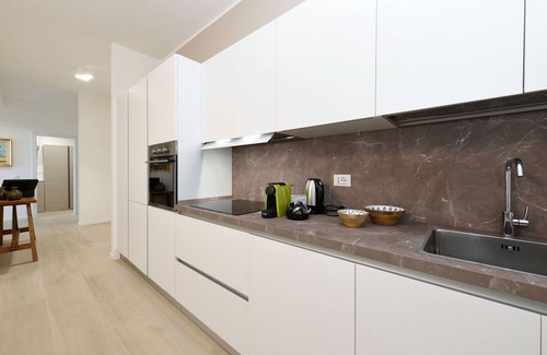 Desenzano del Garda Apartment | DesenzanoLoft Elegance