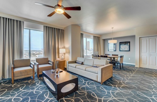 Las Vegas Condo | Desert Blue 2 bedroom 2 bath condo - near strip