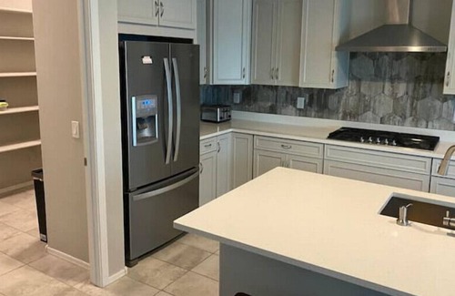 Florence House | 🌵🌟Desert Getaway! Relaxing 4 Bedroom 2.5 Bath Home