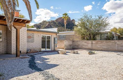 Drexel Heights Villa | Desert Haven - Mountain View’s