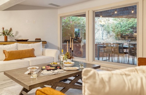 Palm Canyon Villa | Desert Lagoon by AvantStay | Luxury Phoenix Home w/ Entertainer’s Backyard