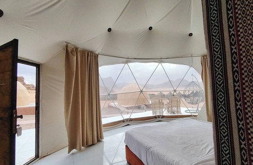 Wadi Rum Cabin | Desert Oasis Lodge in Wadi Rum