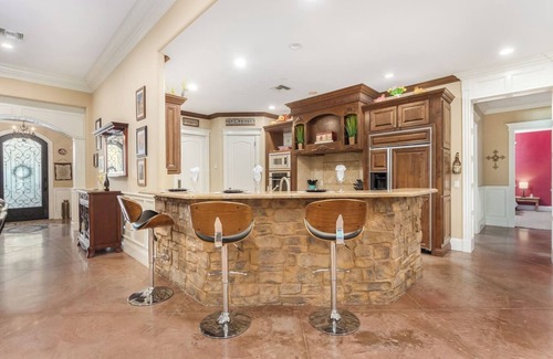 East Mesa House | Desert Paradise Retreat | Luxe 5BR w/Pool in Mesa