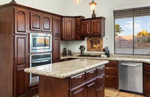 Anthem House | Desert Resort Property: Your Dream Home Awaits!