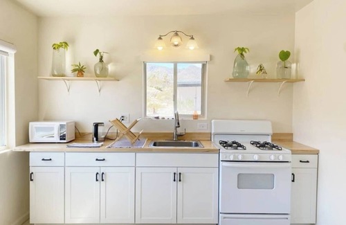 Joshua Tree Highlands Apartment | Desert Retreat – Embrace the Magic of Joshua Tree!