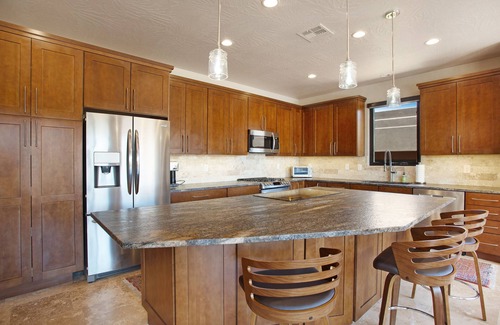 St. George House | Desert retreat with great red rock views & patios - near Snow Canyon