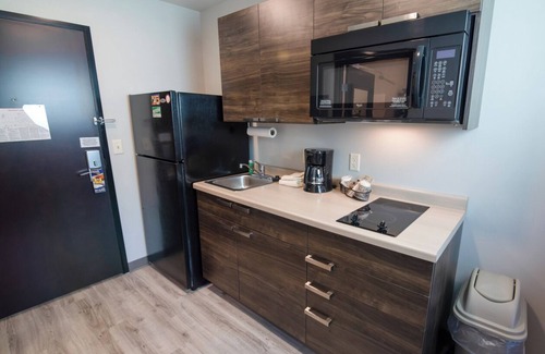 Moab House | Desert Retreat – Your Base for Moab Exploration! In-Room Kitchen & Pet-Friendly