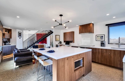Joshua Tree Highlands House | Desert stunner in Joshua Tree with mountain view - near town & park entrance