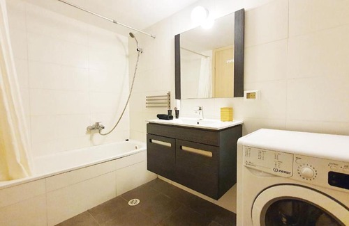 Florentin Apartment | Design 1 Bdr Apartment Florentine #TL18