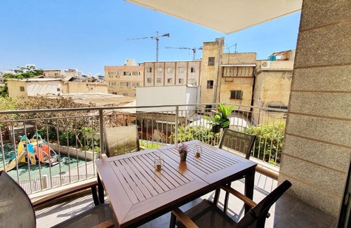 Florentin Apartment | Design 1 Bdr Apartment Florentine #TL18
