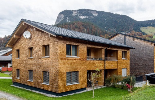 Au Apartment | Design Apartment Au with Mountain View, Balcony and Wi-Fi