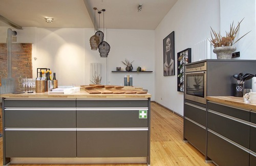 Linden-Sud Apartment | Design Apartment/Zentral/Tischkicker/Netflix