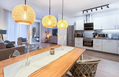 Andreasvorstadt Apartment | Design Apartments Erfurt City - Terrace - Parking lot - Streaming - King Size