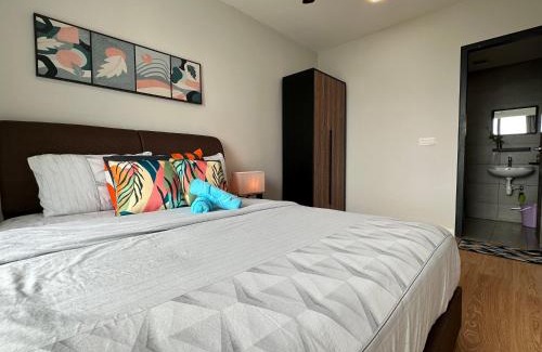Subang Jaya Apartment | Design Haven Suite - Contemporary Comfort for 2 at Subang Jaya