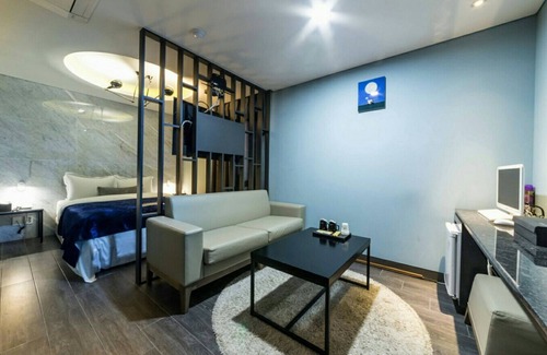 Pyeongtaek Hotel | Design Hotel Ddul&