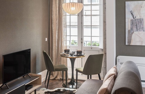 Centro / Baixa Apartment | DESIGN HOUSE OLD TOWN | BALCONY | AIRCO | RIBEIRA