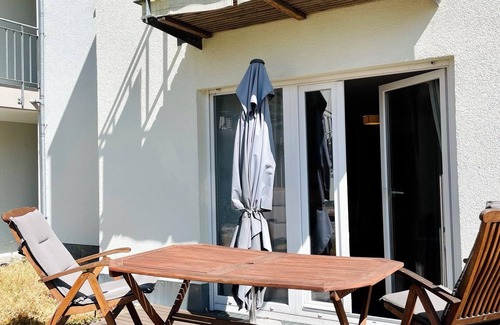 Strehlen Apartment | Design Studio I Center I Light