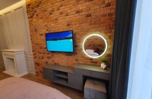 Afanasivsʹkyy Yar Apartment | Design studio in the center of Kyiv residential complex "Yaroslavov Grad"