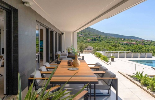 Viskovici Villa | Design Villa Diagonal - Tranquil sea view escape