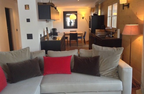 Saanen Apartment | Designed flat Right next to the slopes and village