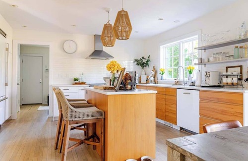 Westport House | Designer 3BR w/Lush Yard, Gym, and Garden.