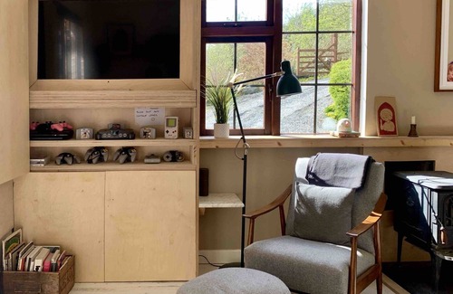 Ballina Cabin | Designer Cabin with Private River Walk & Fire Pit