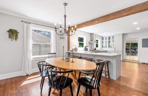 Northwest Raleigh House | Designer Home With Pool Sleeps 12!