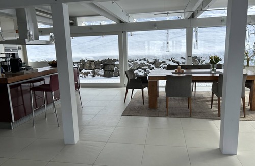 Zwischenwasser House | Designer house to relax in Vorarlberg for up to 8 people (300 sqm)