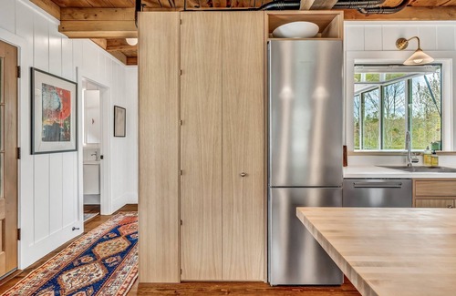 Tenants Harbor Cottage | Designer Retreat Clark Island, Midcoast MainenThe Stonecutter’s Cottage