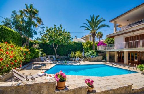 Can Picafort Apartment | Designer Retreat with Pool