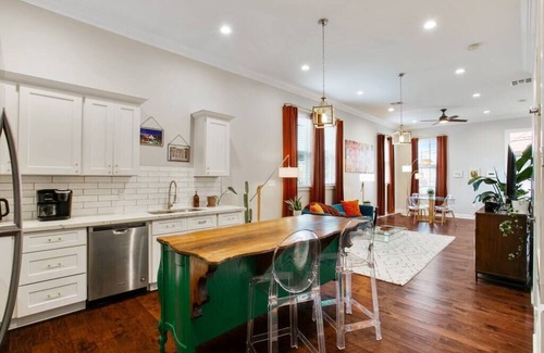 Milan House | Designer's Dream! 3 bed/2.5 bath