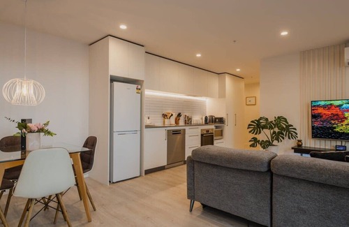 Christchurch City Centre Apartment | Designer's Pad In Central City