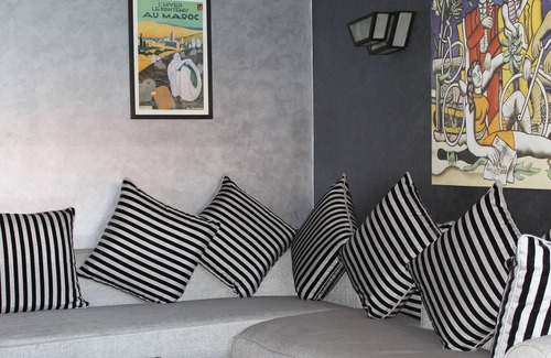 Semlalia Apartment | Designer Suite ☆ Center Marrakesh ☆ Private Terrace ☆ Pool ☆ Netflix